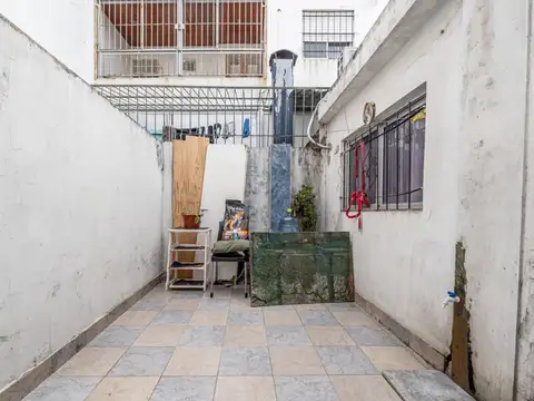 Depto Tipo Casa 4 ambientes con 2 baños