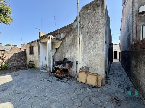 Casa 3 ambientes con 1 baño