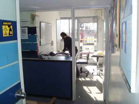Oficina en Venta con 2 cocheras
