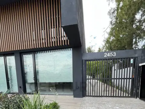 ALQUILER DE LOCAL COMERCIAL A ESTRENAR SOBRE AV. 31,  GONNET