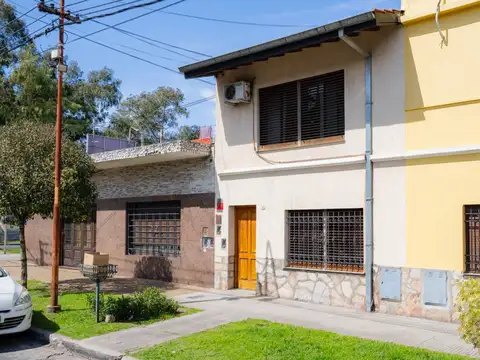 Depto Tipo Casa en Venta de 4 ambientes