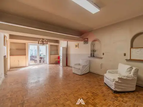 Alquiler casa Pta.Carretas 5 dorm.4 b esc. garage 