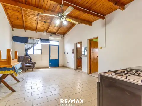 Casa en Venta con 6 cocheras