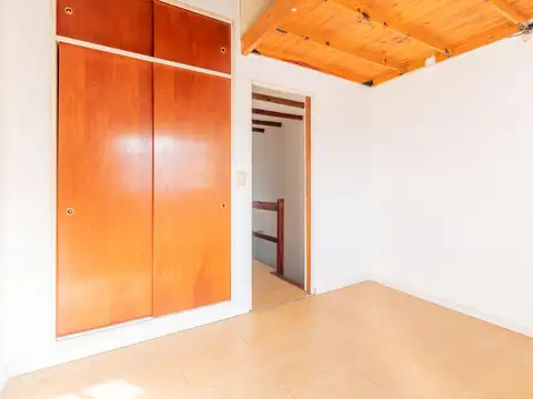 Depto Tipo Casa en Alquiler de 2 dormitorios