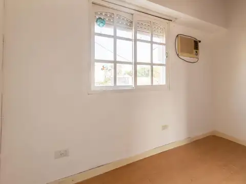 Depto Tipo Casa en Alquiler en Ramos Mejía, $ 1.100.000