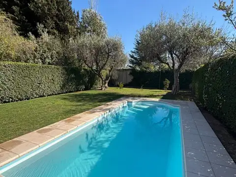 Casa en venta con pileta drummond luján de cuyo