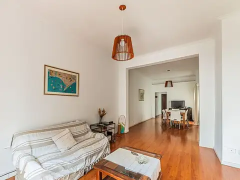 VENTA AMPLIO Y LUMINOSO 3 AMBIENTES EN JUNCAL Y AGUERO