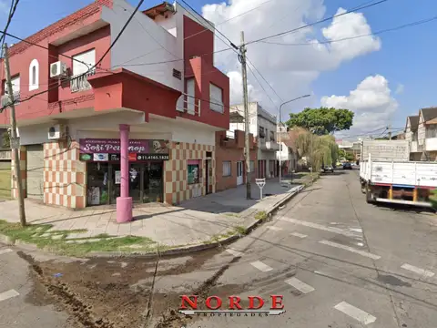 Casa 6 ambientes con 2 baños