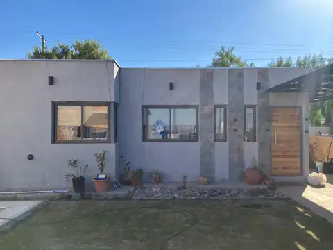 CASA EN VENTA – BARRIO PRIVADO LA YAYA – EL CHALLAO, LAS HERAS