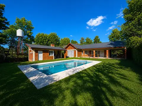 Casa en Venta– Barrio Parque Sakura - Exaltación de la Cruz - Apto Crédito