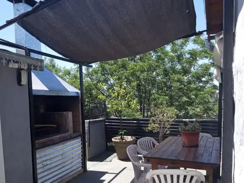Oportunidad: 2 Tipo Casa 3 Ambientes (En Block) Patio/Terraza/Cocheras cubiertas - Villa Pueyrredon