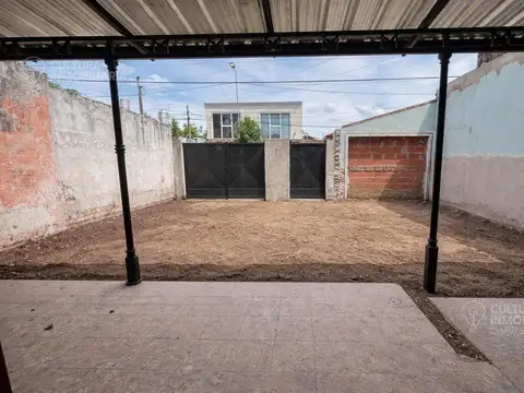 Casa 3 ambientes con 1 baño