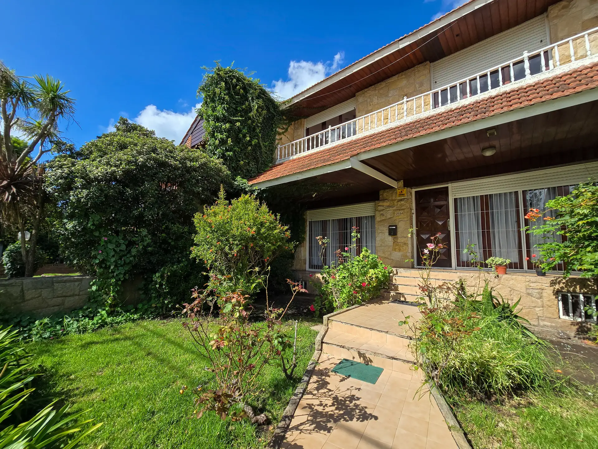 Chalet 5 amb. c/garage, quincho, patio y terraza - Colinas de P. Ramos