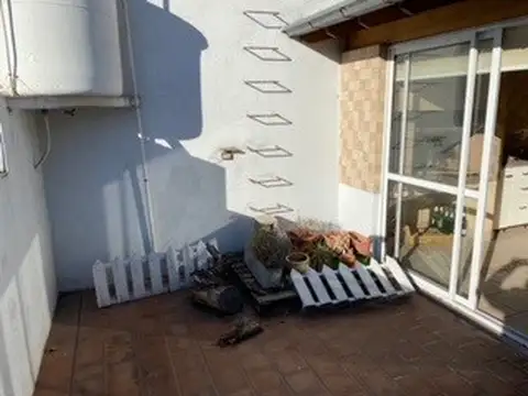 Depto Tipo Casa 4 ambientes con 1 baño