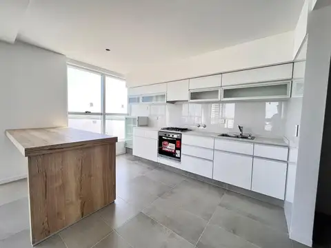 Av. Francia , Piso BIS