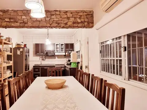 Casa 4 ambientes con 1 baño