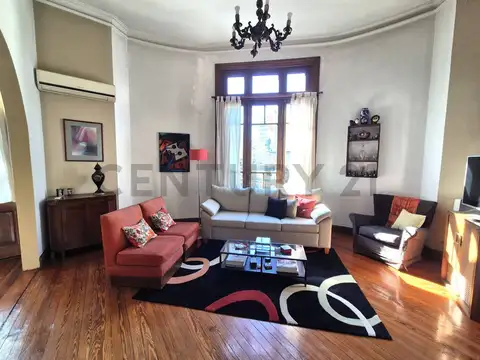 PH DE ESTILO CON TERRAZA PROPIA - QUINCHO - ESCRITORIO - 200M2 - FLORES NORTE