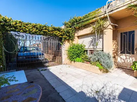 CASA 3 DORMITORIOS C/PATIO ZONA RIO A RECICLAR