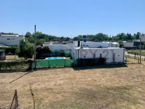 520 e/ 147 y 149 100