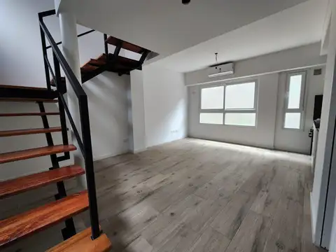 Depto Tipo Casa en Alquiler de 2 dormitorios