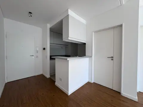 2 AMBIENTES CON BALCON Y COCHERA. -  EDIFICIO CON AMENITIES.