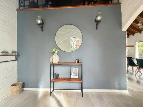 Casa en Venta con 3 cocheras