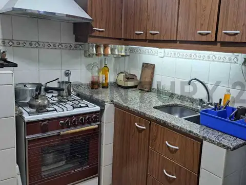 Casa 5 ambientes con 1 baño
