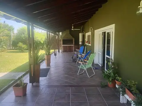 Casa en Venta con 1 cochera