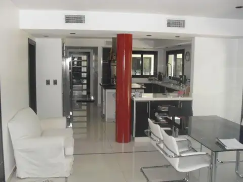 Casa 6 ambientes con 6 baños
