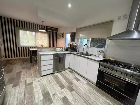 Casa en Venta en St. Mathews Village, USD 398.000