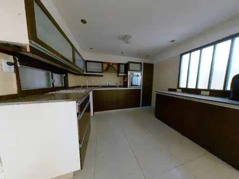 Departamento 5 ambientes con 2 baños