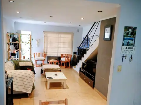 Depto Tipo Casa en Venta con 2 cocheras