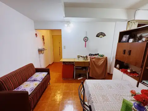 Monoambiente con patio en Venta- Villa del Parque