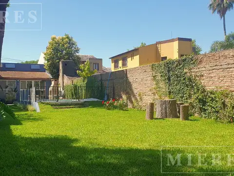 Casa en venta a refaccionar en Tigre