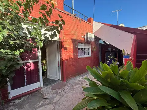 Casa PH 3 Ambientes con patio y terraza en Caseros, Tres de Febrero
