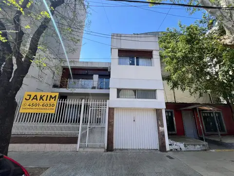 CASA 5 AMBIENTES EN FLORESTA