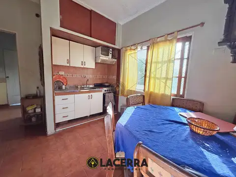 Venta de Multifamiliar / Local y 2 Deptos en Villa Ballester