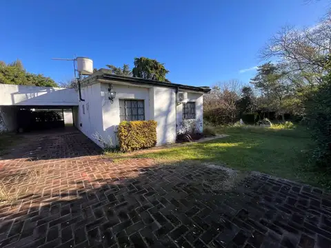 LOTES Y CASA EN VENTA EN GONNET