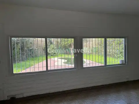 Casa en Venta en Barrio Parque Leloir, USD 240.000