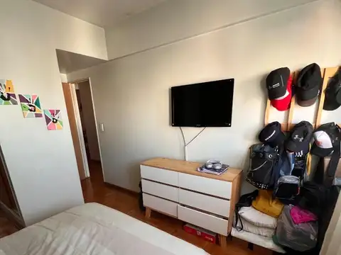 Exclusivo Piso con Blacon y Cochera en Parque Chacabuco!