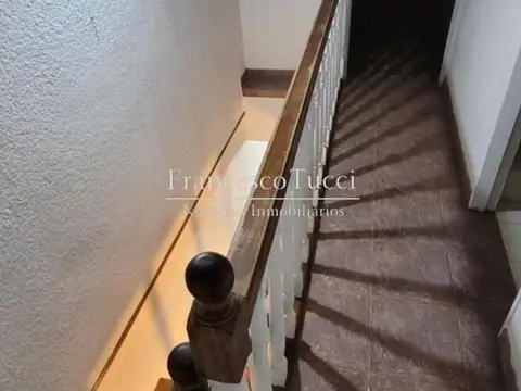 Depto Tipo Casa 3 ambientes con 2 baños