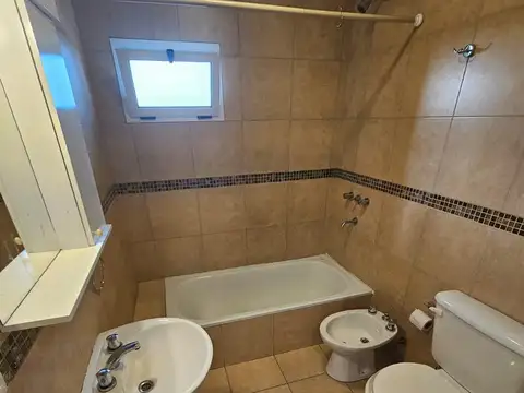 DEPARTAMENTO 2 AMB. CON AMPLIO  BALCÓN