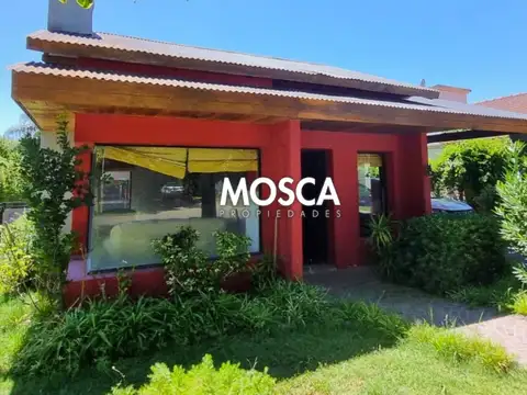 Casa en venta con pileta en barrio cerrado Lujan del Sol  tomo auto