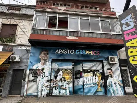 Departamento 3 ambientes amplios todos los servicios! Permuta por propiedad en La Costa!
