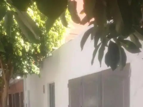 Casa en alquiler - 2 Dormitorios 1 Baño - Villa Urquiza