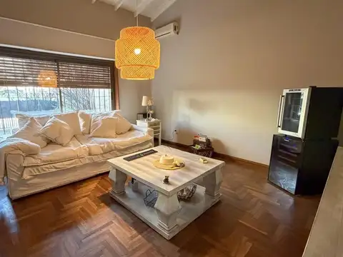 Casa 6 ambientes con 3 baños