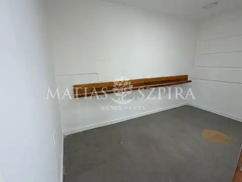 CARLOS CASARES 1200. Entre Pedro Goyena y Marques De Loreto
