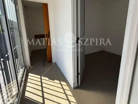 Casa en Venta en Castelar, USD 420.000