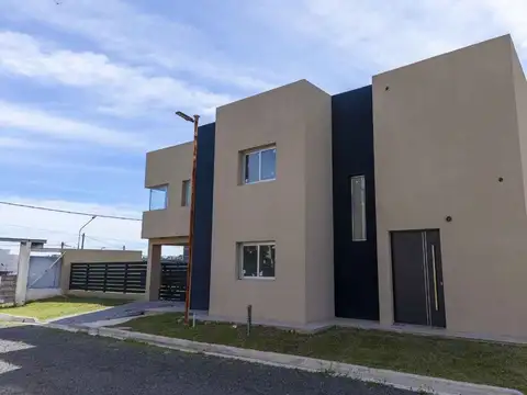 Dúplex de categoría a estrenar, zona Blas Parera