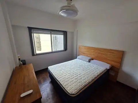 Departamento 2 amb al contrafrente en Diagonal Pueyrredon y Bolivar